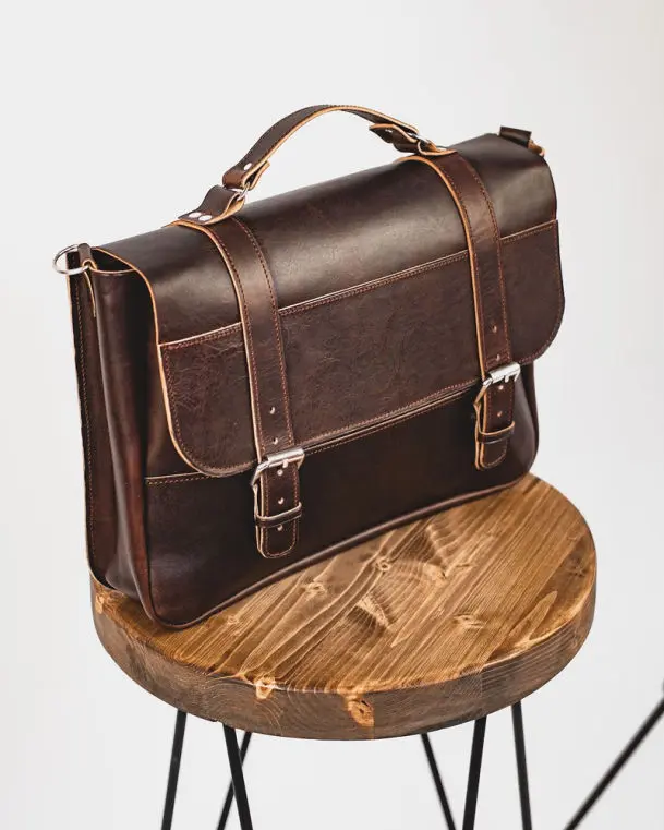 Bali Leather bag maker